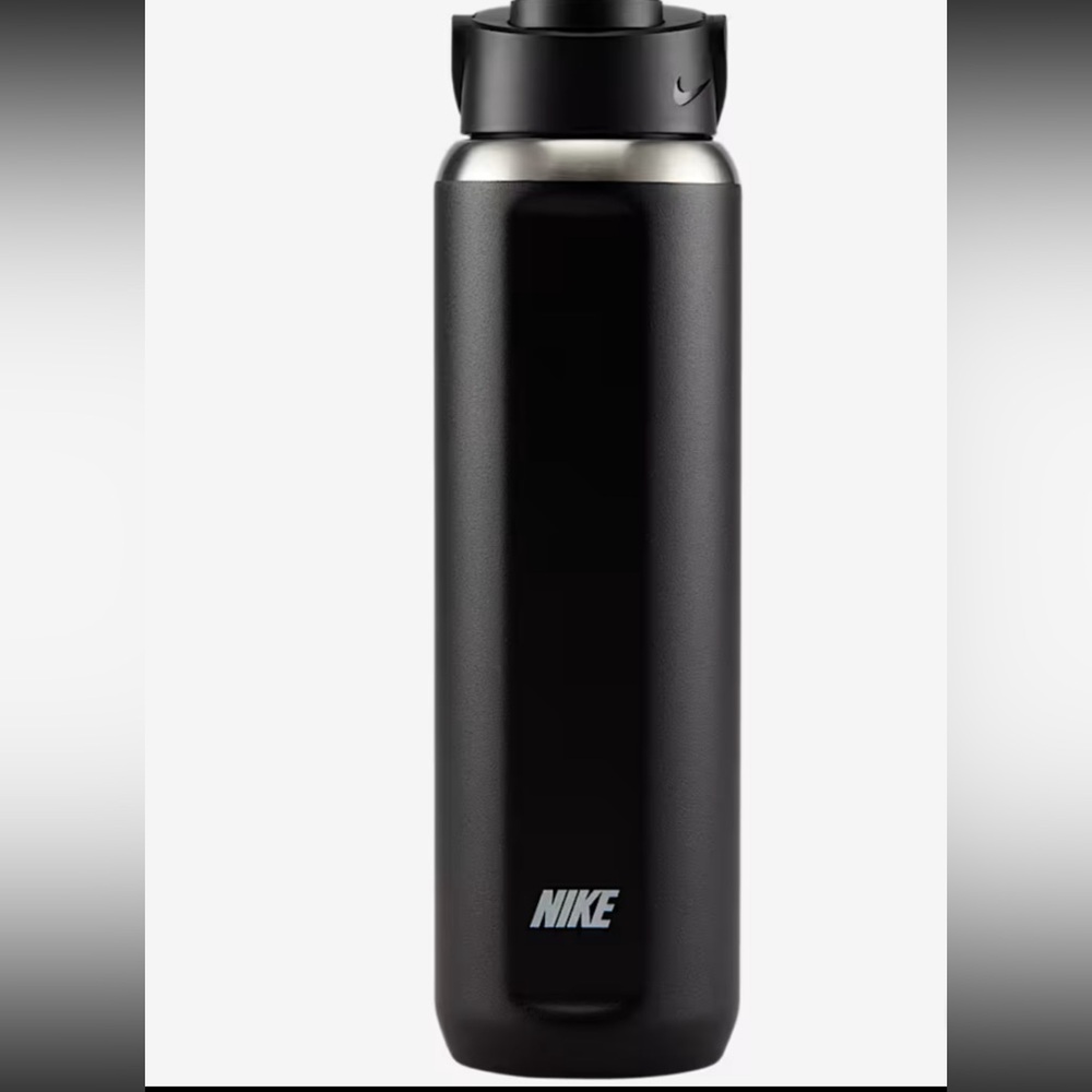 New in box Nike Recharge
Stainless Steel Chug Bottle (24 oz) - Picture 10 of 11